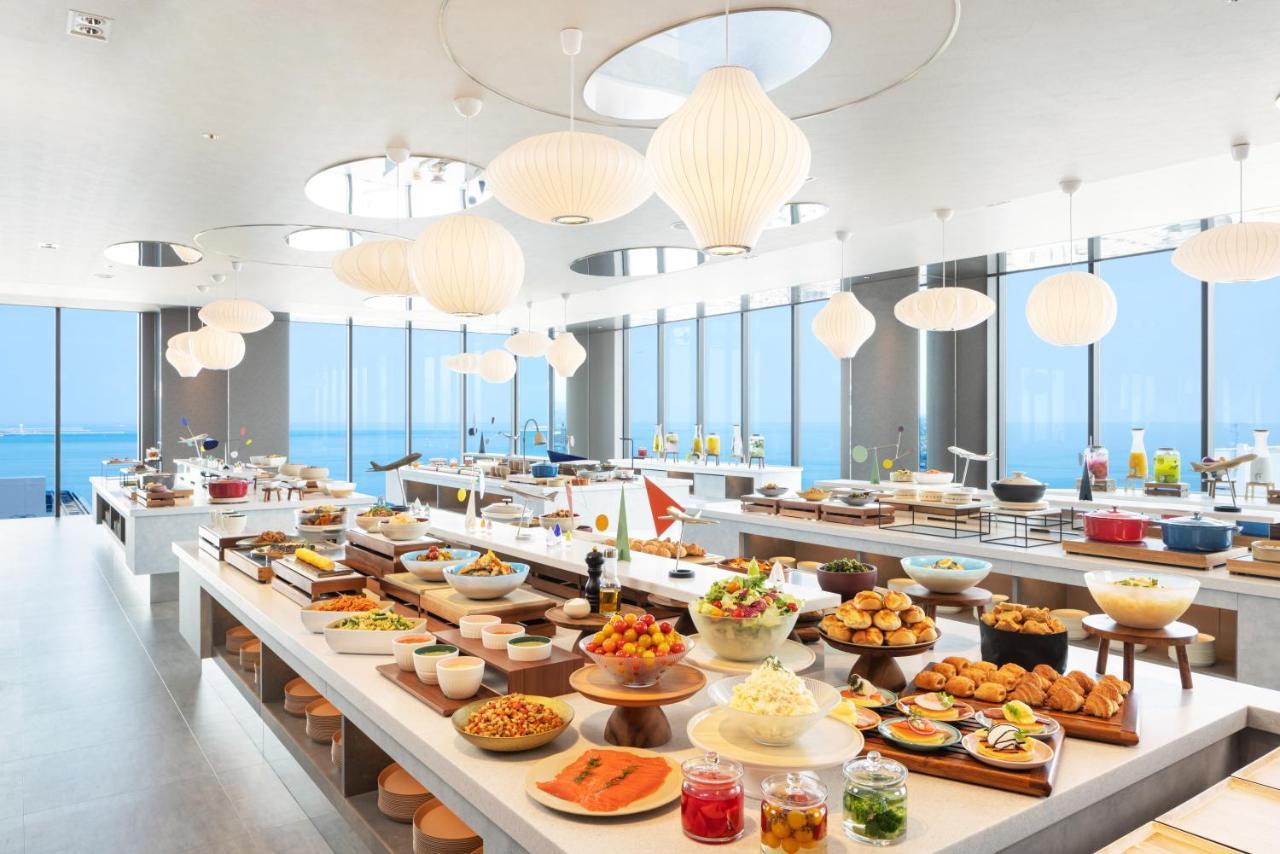 Omo Kansai Airport By Hoshino Resorts 泉佐野 外观 照片 The buffet at the 360° restaurant