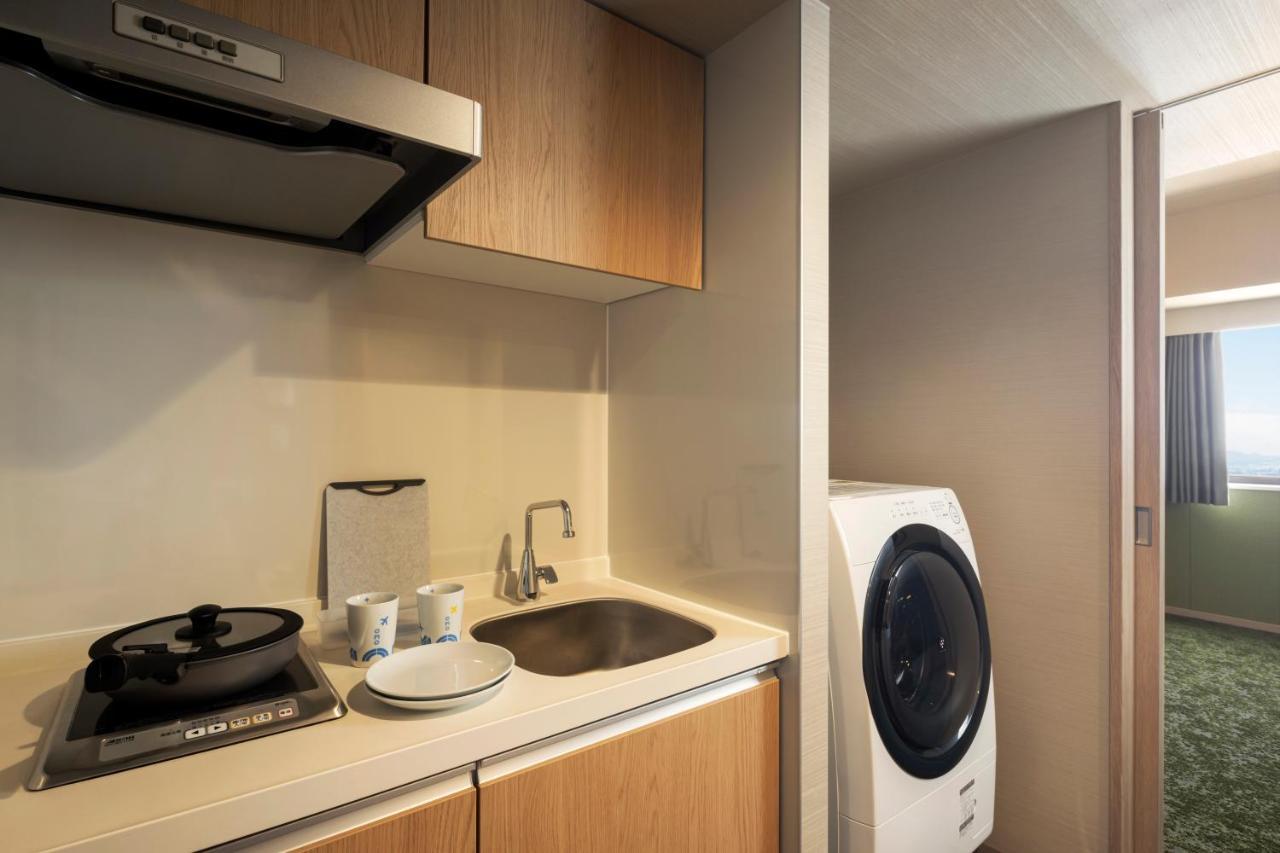 Omo Kansai Airport By Hoshino Resorts 泉佐野 外观 照片 A typical kitchenette